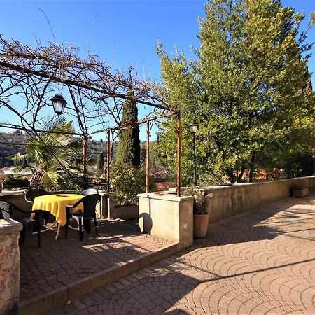 Casale Manzoni Apartment *